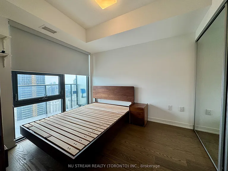 11 Wellesley St W #3113 — Photo 9