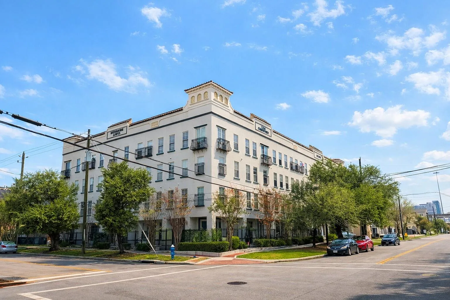 2 bed, 2.0 bath, 1309 sqft, $2,200 — Photo 3
