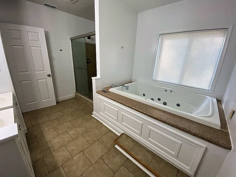 352 Paulette Dr — Photo 18