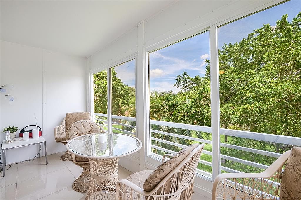 4321 NW 16th St #301-C