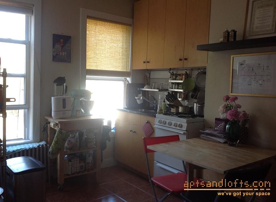 2nd image of 12 Bedford Ave APT 2R