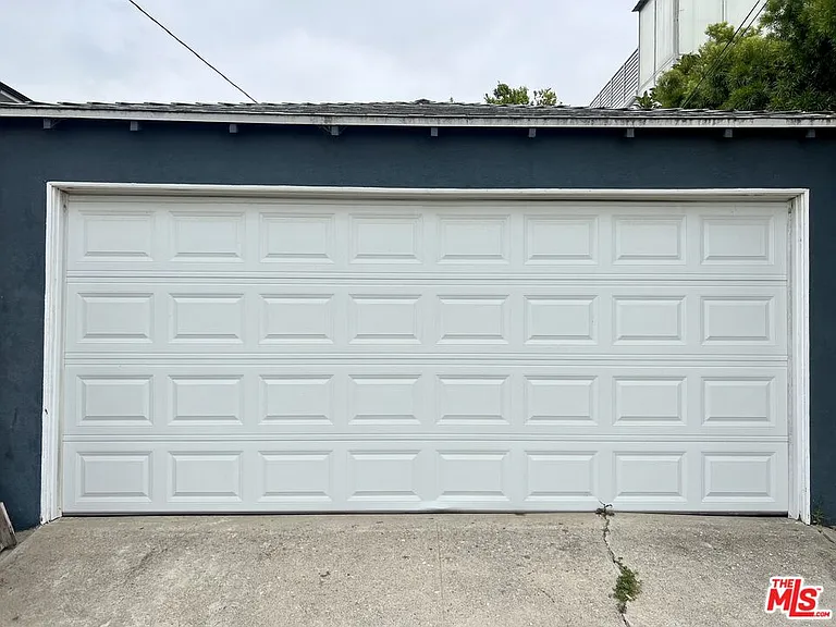 943 Indiana Ave — Photo 25