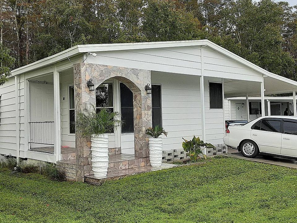 1st image of 694 Arrow Ln