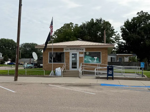 103 E Commercial, Brady, NE 69123