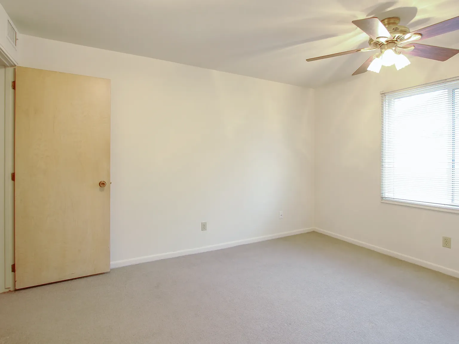 Heritage Apartments — Photo 4