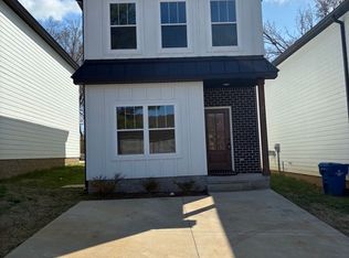 157 W Rossview Rd, Clarksville, TN 37040