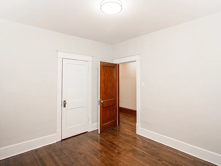 883 Grosvenor Ave #6 — Photo 15