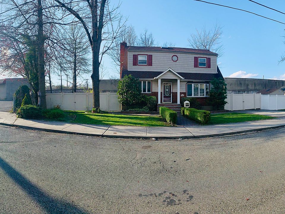 1st image of 35 Sheridan Pl