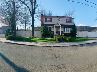 35 Sheridan Pl, Staten Island, NY 10312