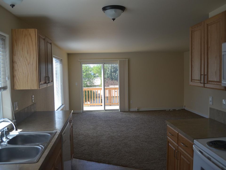 694 SE Hull St, Madras, OR 97741 Zillow