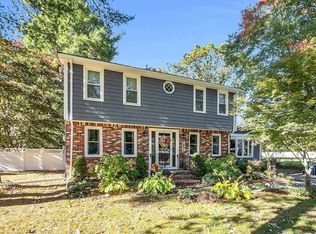 205 Foster Rd, Tewksbury, MA 01876