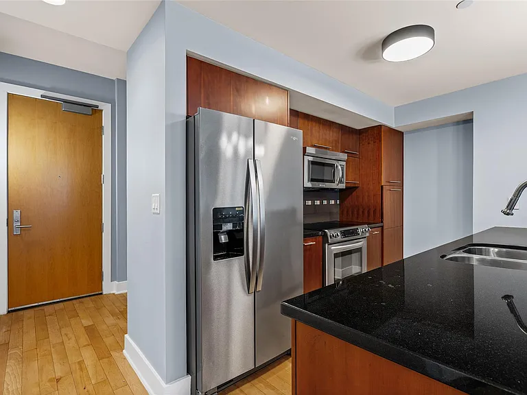 603 Davis St #1307 — Photo 7