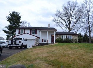 1545 Chinquapin Rd, Southampton, PA 18966