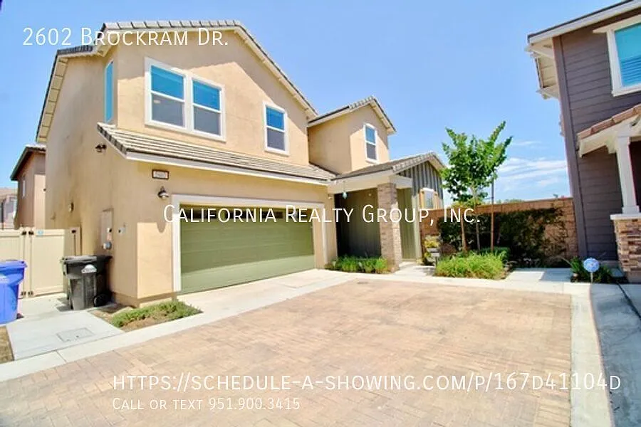 4 bed, 3.0 bath, 2067 sqft, $3,500 — Photo 2