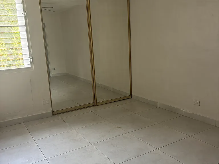 7 Laguna — Photo 3