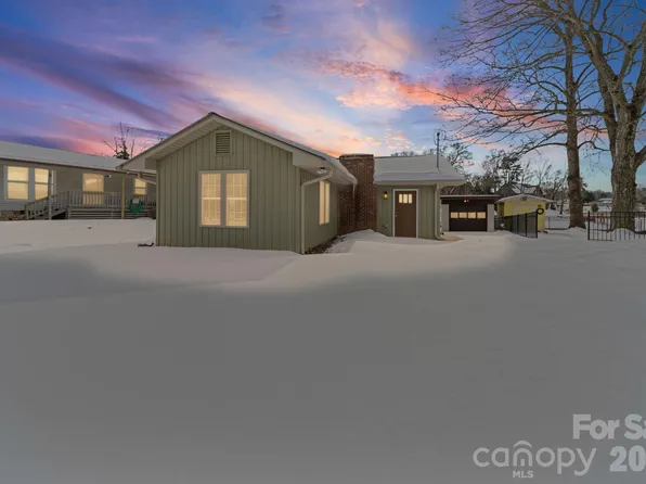 243 Shore Ln, Lexington, NC 27292