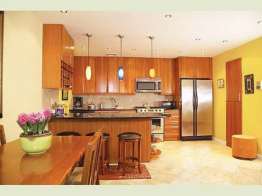 Sold by Stribling | media 2