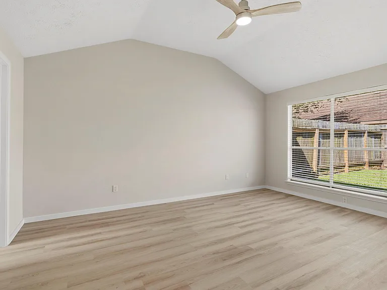 2210 Trail West St — Photo 18