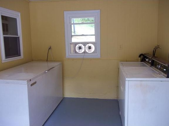 4th image of 627 Grassy Creek Rd