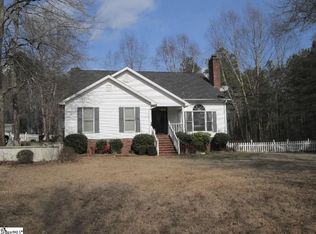 109 Kingwood Est, Laurens, SC 29360