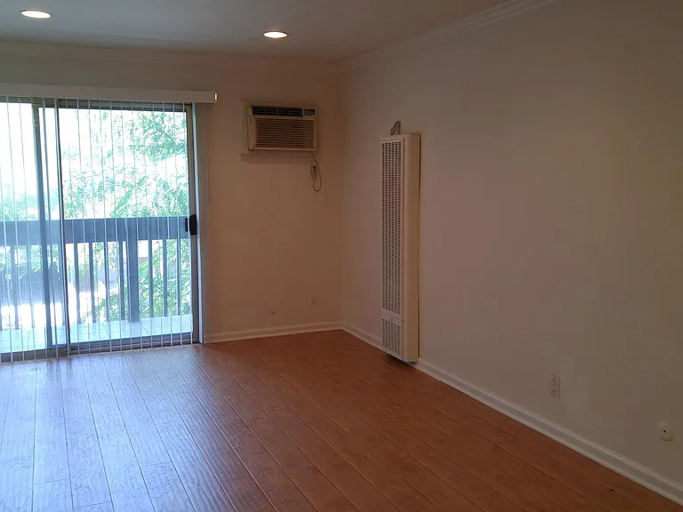 365 Burchett St #202 — Photo 10