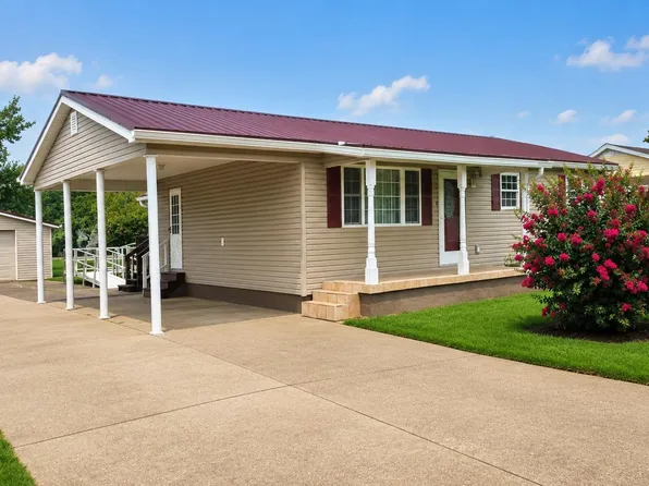 82 Hagley Dr, Lesage, WV 25537