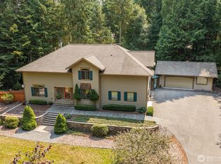 303 Buck Loop Rd, Sequim, WA 98382