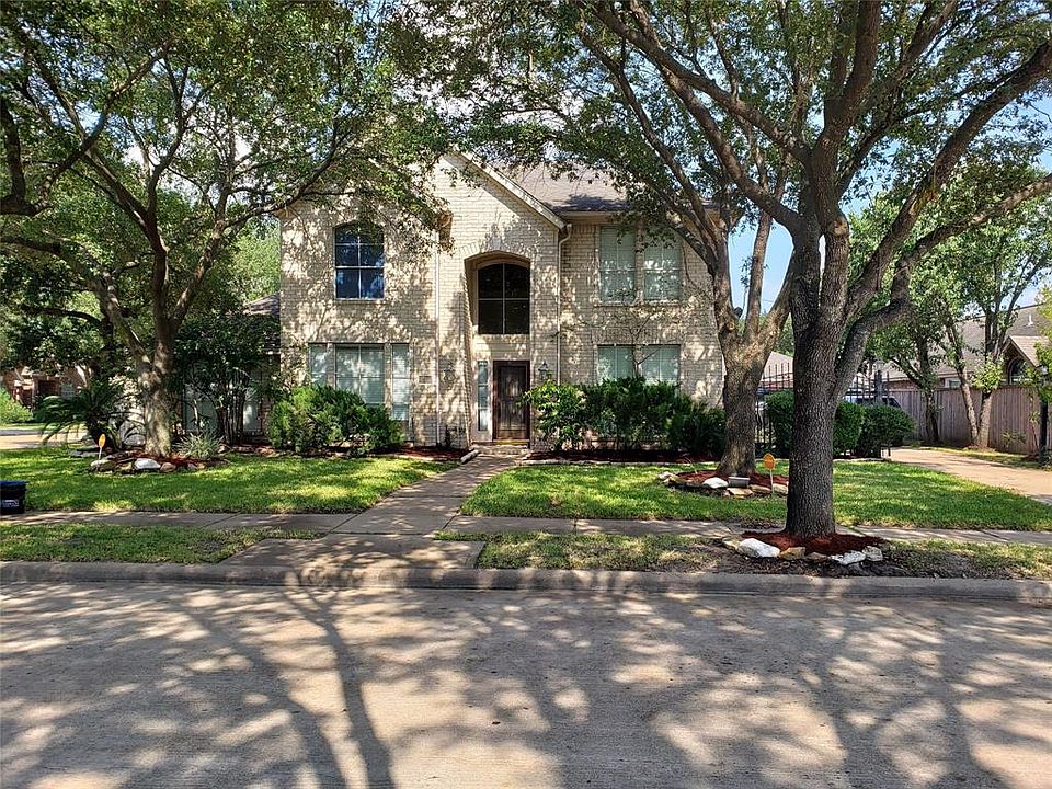 1st image of 12922 Fox Brush Ln