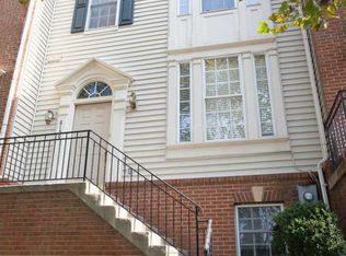 8159 Skelton Cir, Falls Church, VA 22042