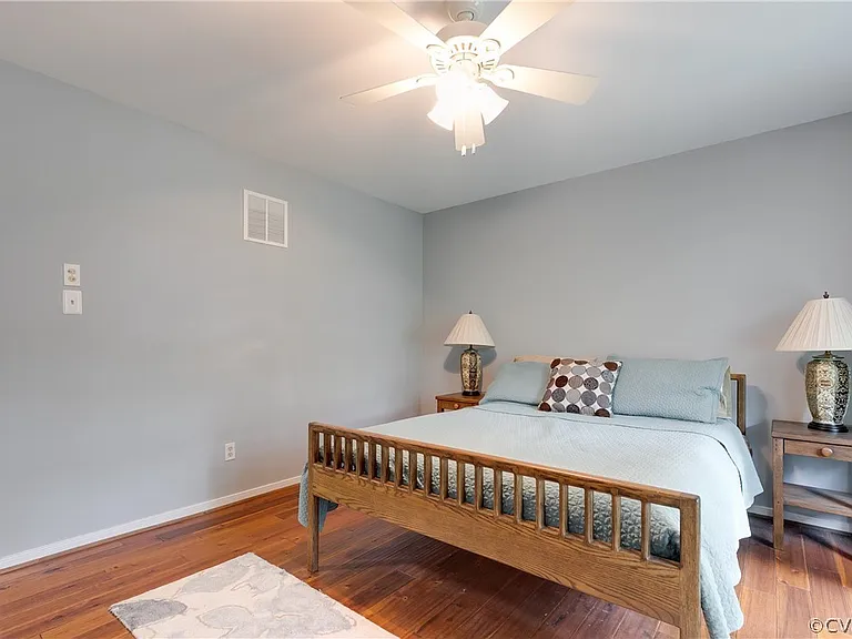 Second bedroom