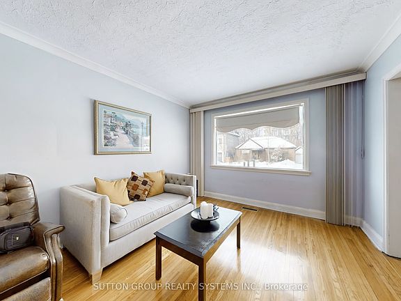 3rd image of 199 Strathnairn Ave