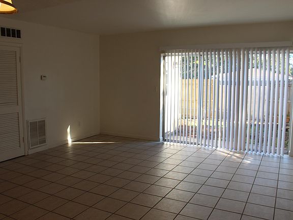 5th image of 5221 Lawnwood Dr