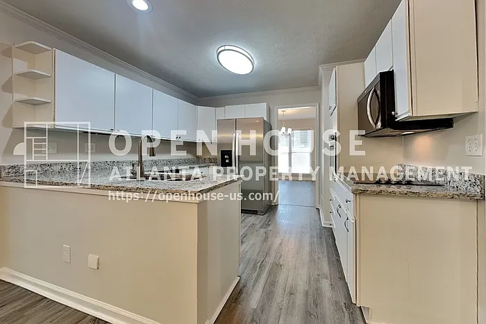 3960 Windy Shore Dr — Photo 6