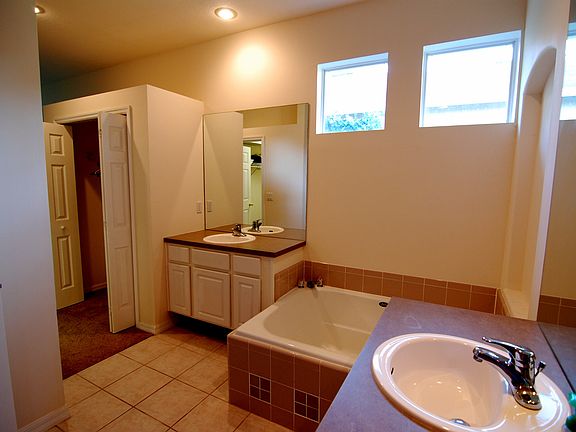 4th image of 10505 Via Milano Ct