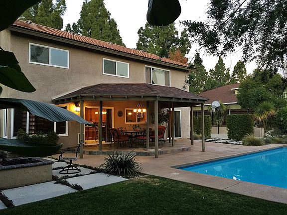 3rd image of 2474 Michigan Dr
