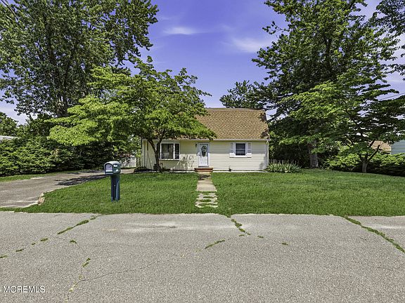 4th image of 1309 9th Avenue