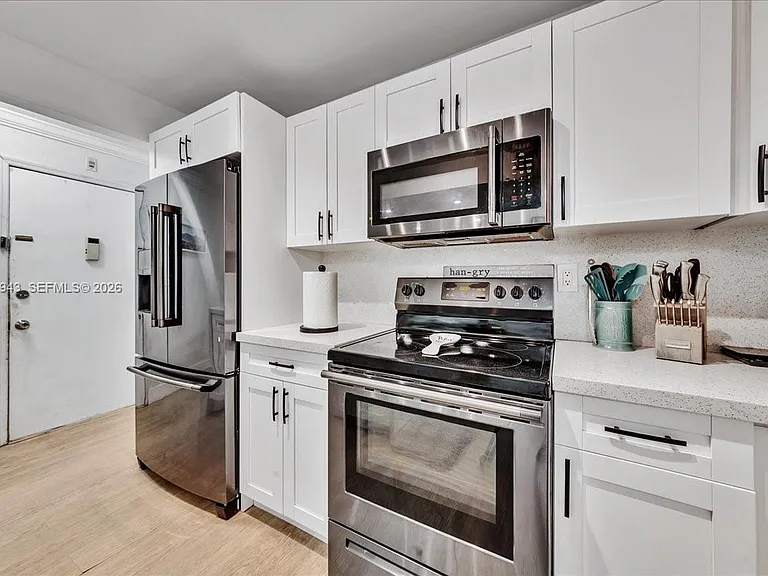 9225 SW 87th Ave #A12 — Photo 5