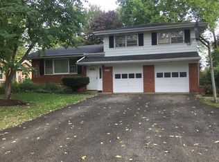 852 Tulip Ln, Naperville, IL 60540