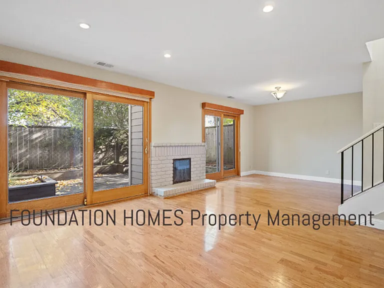 28 Mariner Green Dr — Photo 5