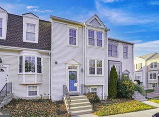 2458 Ridgehampton Ct, Reston, VA 20191