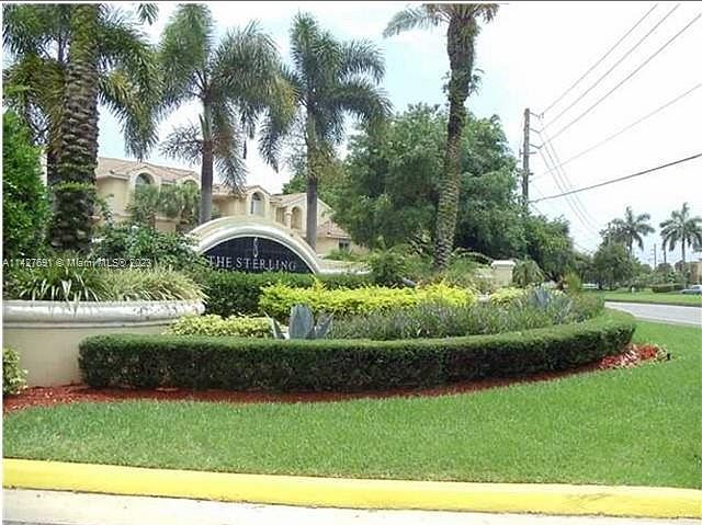 1st image of 19215 Glenmoor Dr #19215