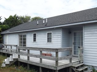 918 S Topsail Dr, Surf City, NC 28445