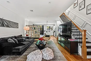 586 Quincy Street, #1B