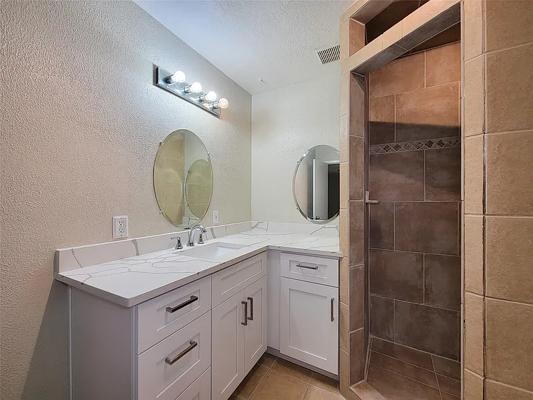 25723 Glen Loch Dr — Photo 25