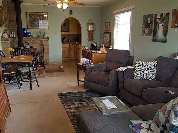 3rd image of 3020 Campbell St