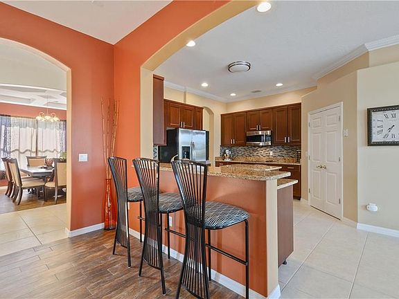 4th image of 519 Johns Landing Way