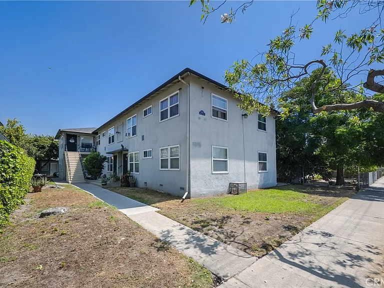 12237 Vanowen St #E — Photo 9