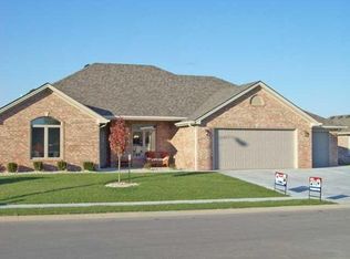 5118 Imperial Dr, Columbus, IN 47203