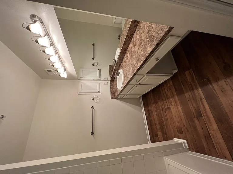 Wesley St. James Apartments at Sandy Springs — Photo 220