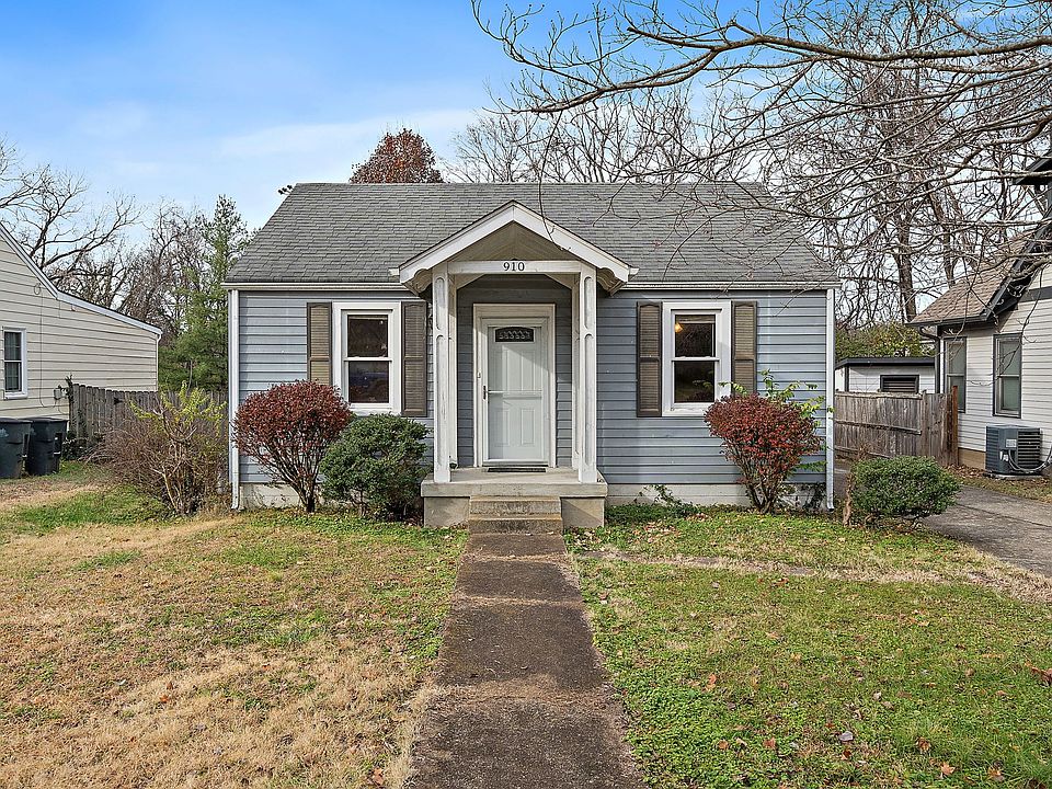 1st image of 910 Apex St